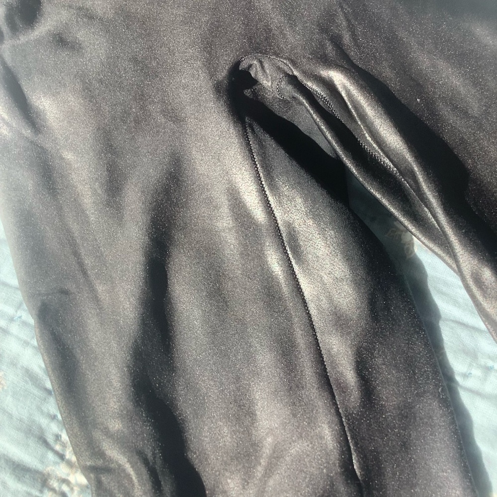Spanx Faux Leather Shiny Ready To Wow Leggings Size Medium Black Stretch Shaping - Picture 7 of 13